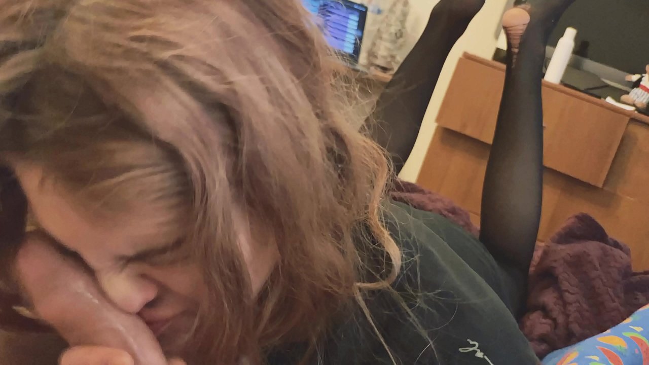 Dick-cunaha, pantyhose jeexan iyo cidhib jeexan ayaa fiican in la kulmo